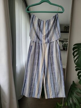 🌴 Striped Blue & Cream Strapless Wide-Leg Jumpsuit